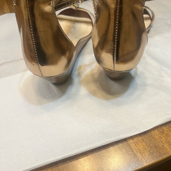 Davids Bridal rose gold sandals - Picture 4 of 8